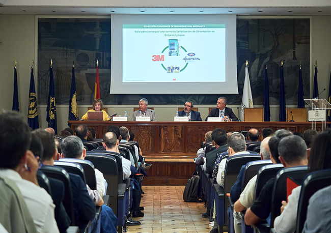 Foto Presentación de la “Guía para conseguir una correcta Señalización de Orientación en Entorno Urbano” 